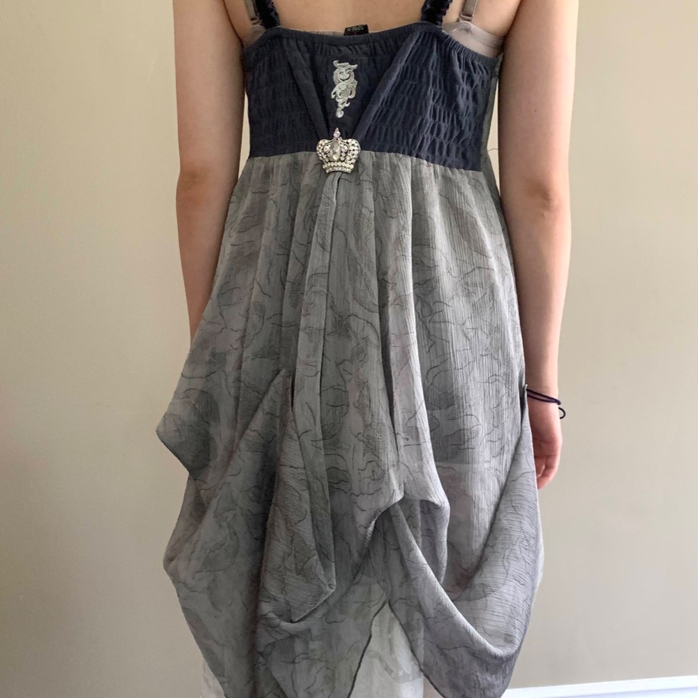 Stylist chiffon layer prom dress